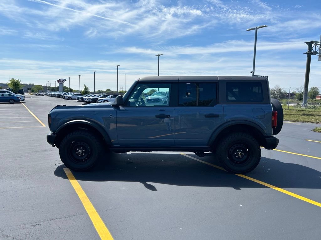 Certified 2023 Ford Bronco Black Diamond AWD/4WD image 9