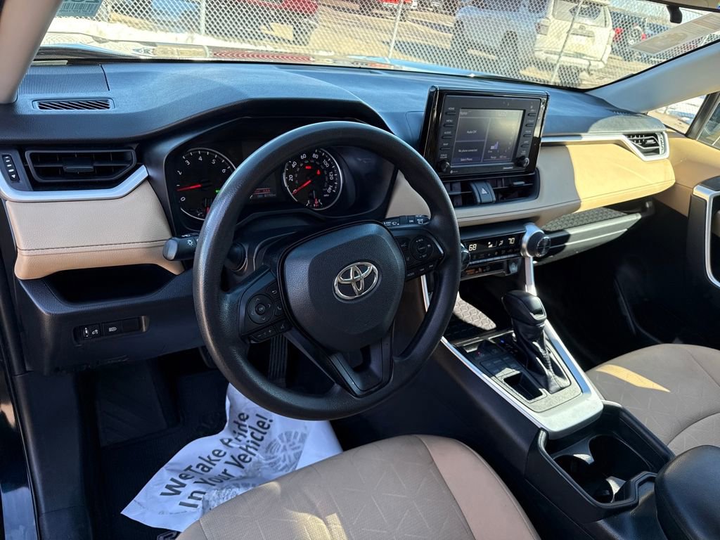 Used 2021 Toyota RAV4 XLE w/ Carpet Mat Package (TMS) AWD/4WD image 15