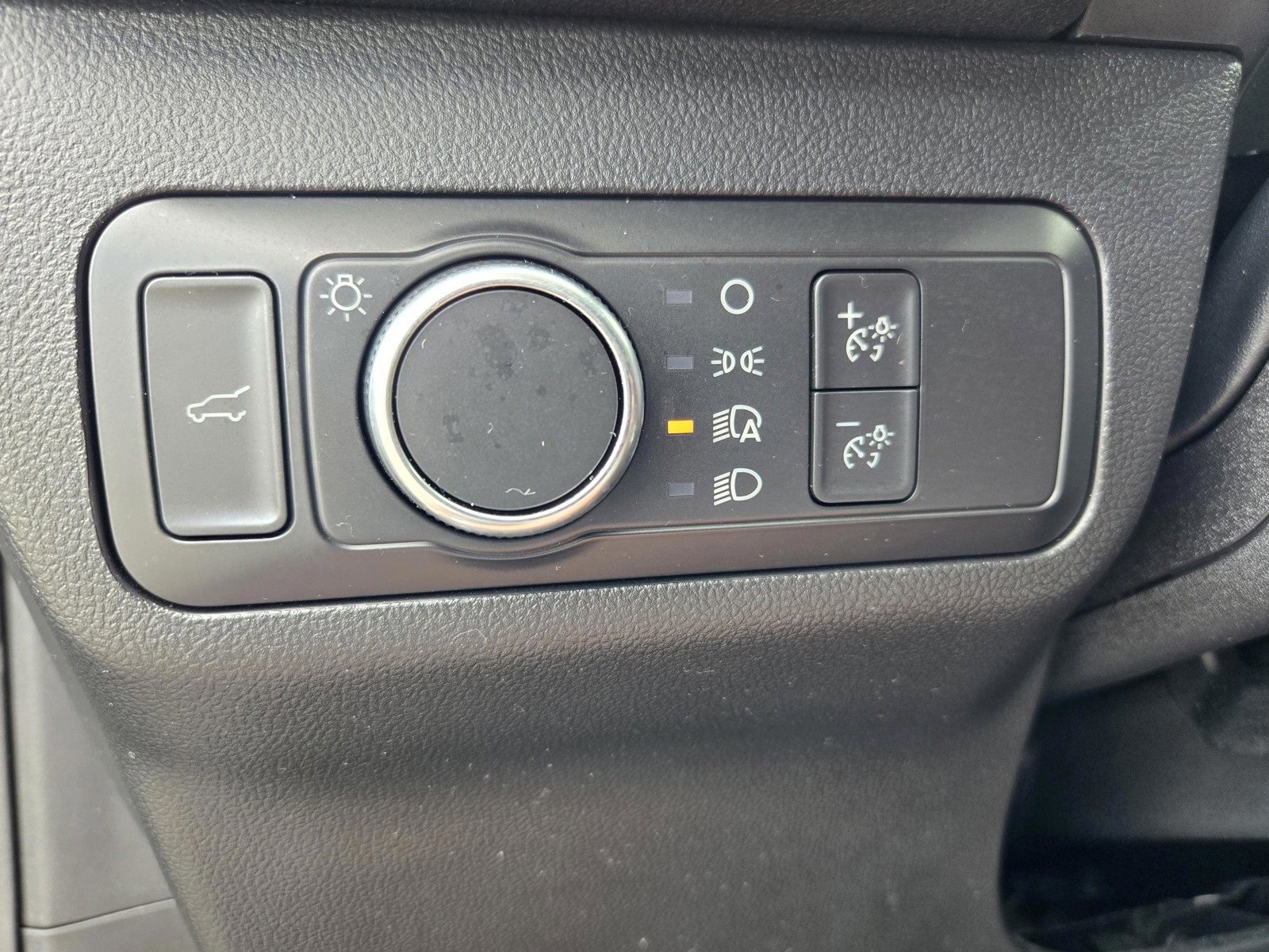 Certified 2022 Ford Escape SE w/ SE Sport Appearance Package image 26