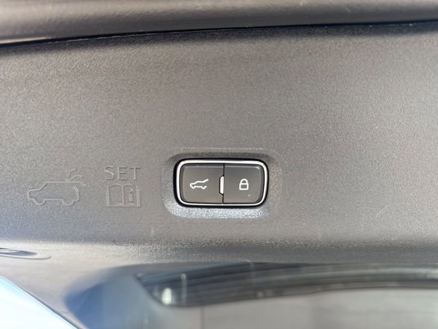 Certified 2025 Ford Expedition Active image 40