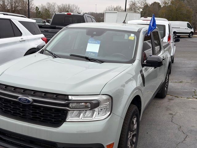 Certified 2022 Ford Maverick XLT w/ Equipment Group 300A Standard image 2