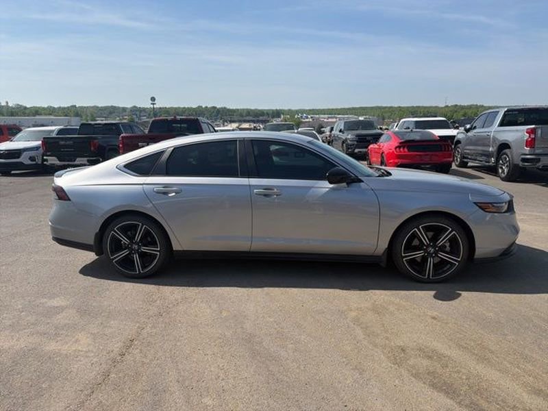 Used 2023 Honda Accord Sport image 5
