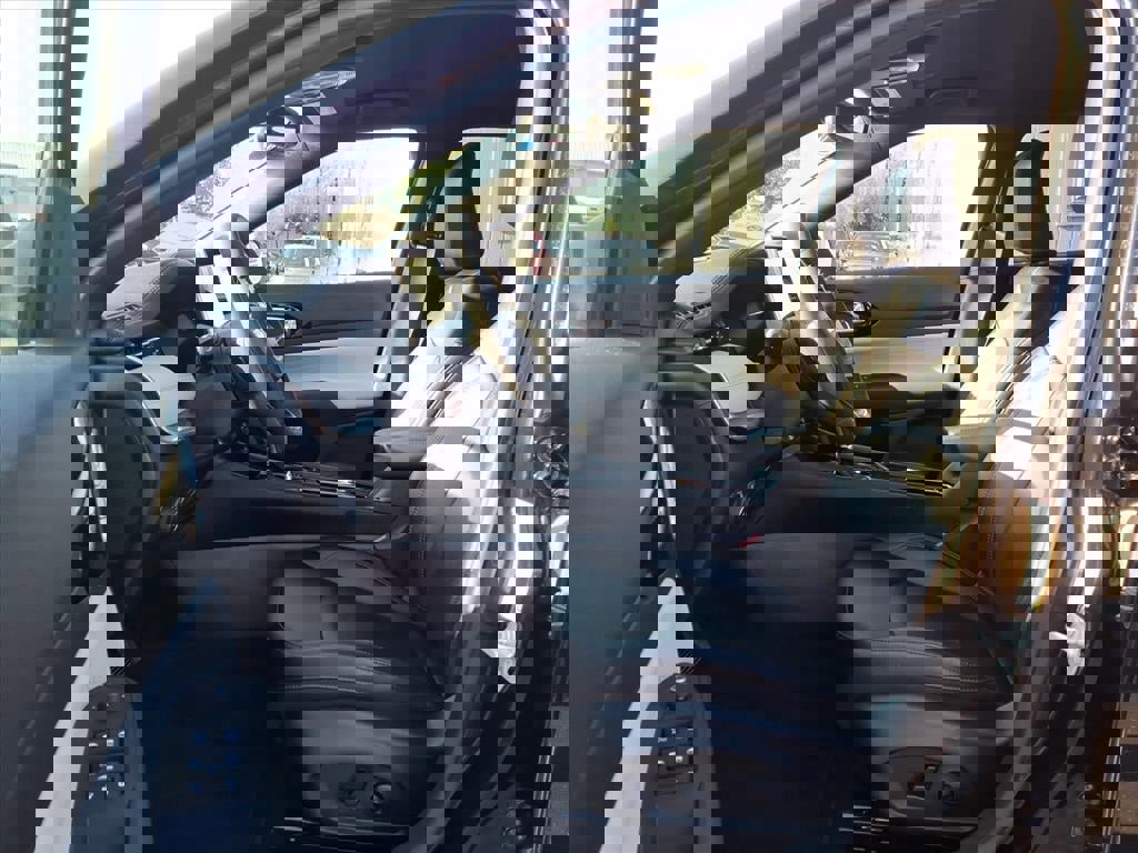 Used 2024 Jeep Compass Limited image 14