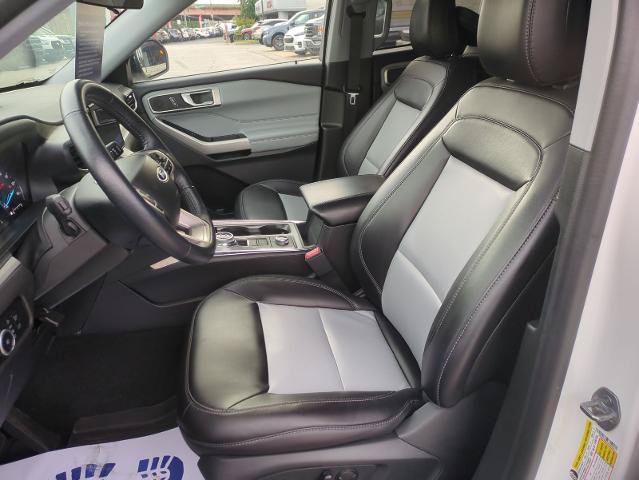 Certified 2023 Ford Explorer XLT w/ Equipment Group 202A AWD/4WD image 8