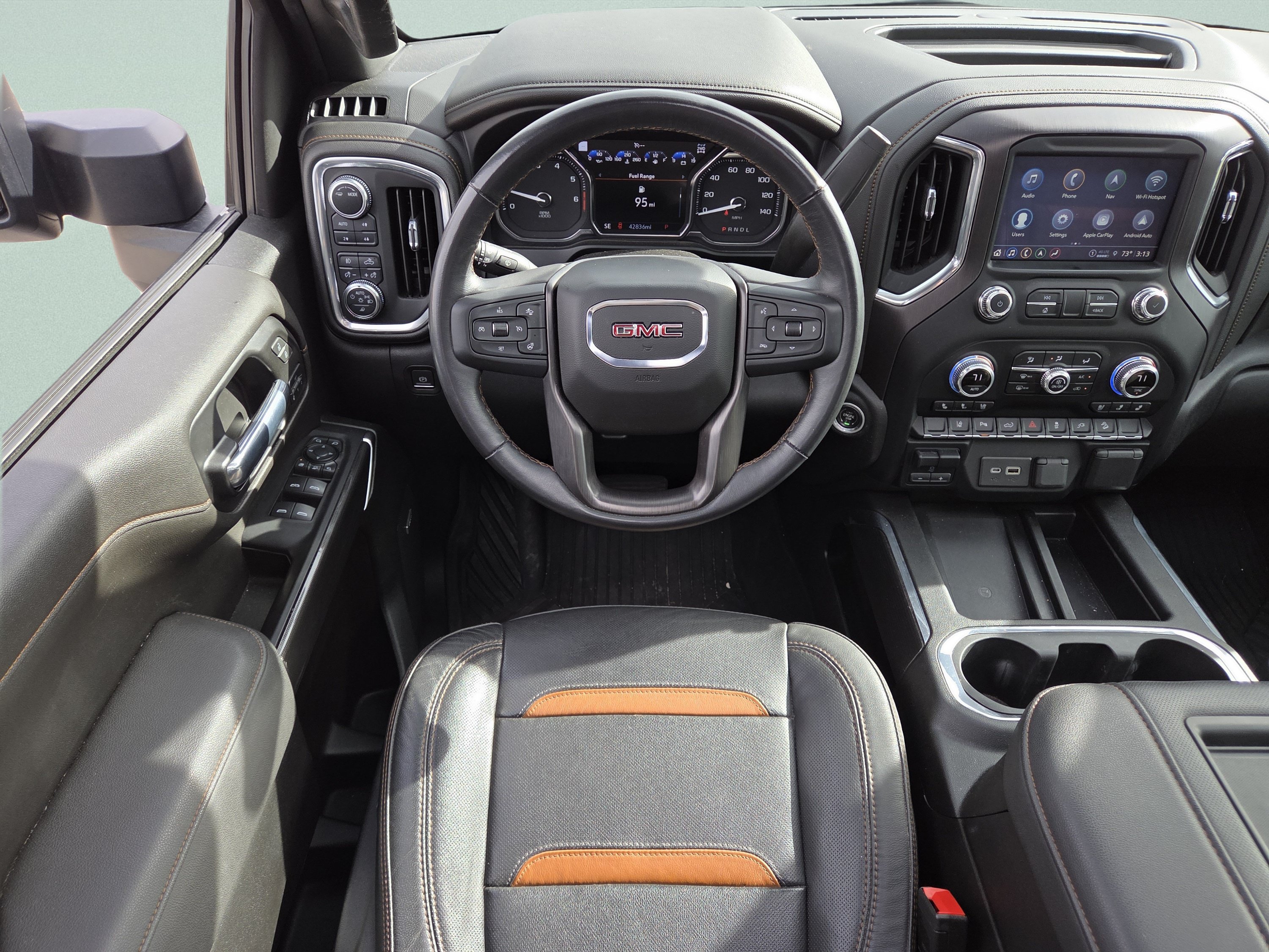 Used 2022 GMC Sierra 2500 AT4 w/ AT4 Premium Plus Package AWD/4WD image 4