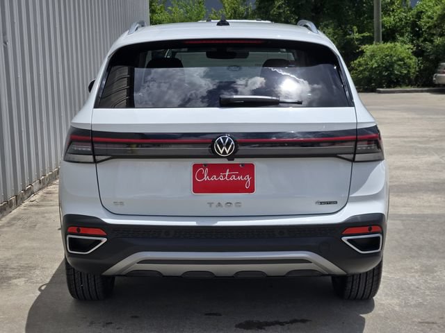 Used 2025 Volkswagen Taos SE AWD/4WD image 10