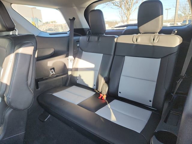 Certified 2023 Ford Explorer XLT w/ Equipment Group 202A image 28