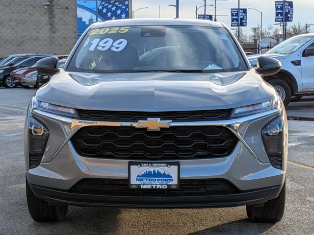 Used 2025 Chevrolet Trax LS FWD image 9