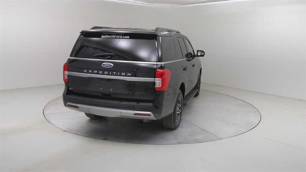 Certified 2024 Ford Expedition XLT image 16
