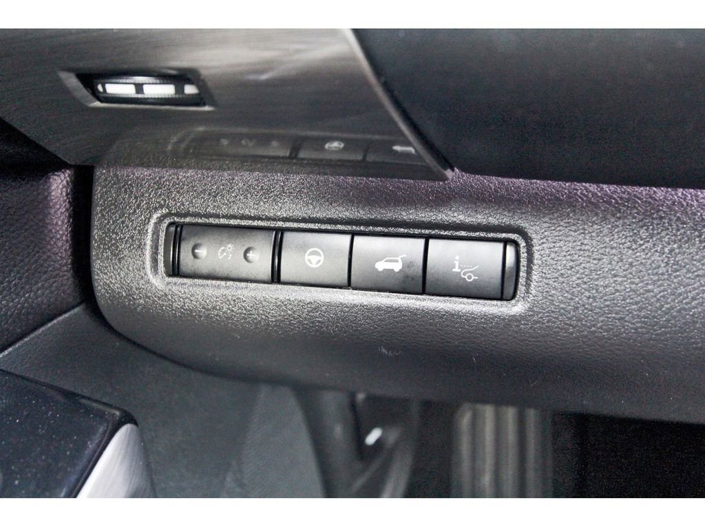 Used 2023 Nissan Pathfinder Platinum image 25