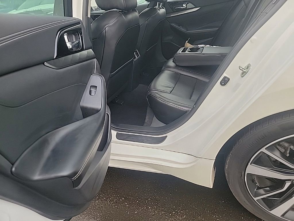 Used 2023 Nissan Maxima SV w/ Floor Mat Group image 33