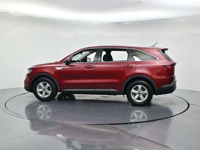 Used 2022 Kia Sorento LX FWD image 7