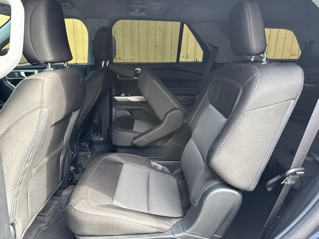 Certified 2024 Ford Explorer XLT RWD image 16