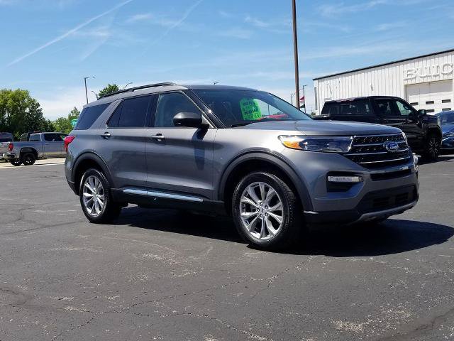 Certified 2023 Ford Explorer XLT w/ Equipment Group 202A AWD/4WD image 9