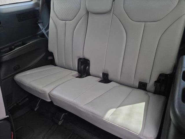 Used 2025 Hyundai Palisade SEL FWD image 21