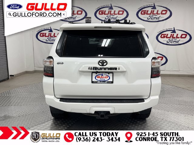 Used 2022 Toyota 4Runner SR5 Premium w/ Moonroof Package AWD/4WD image 5