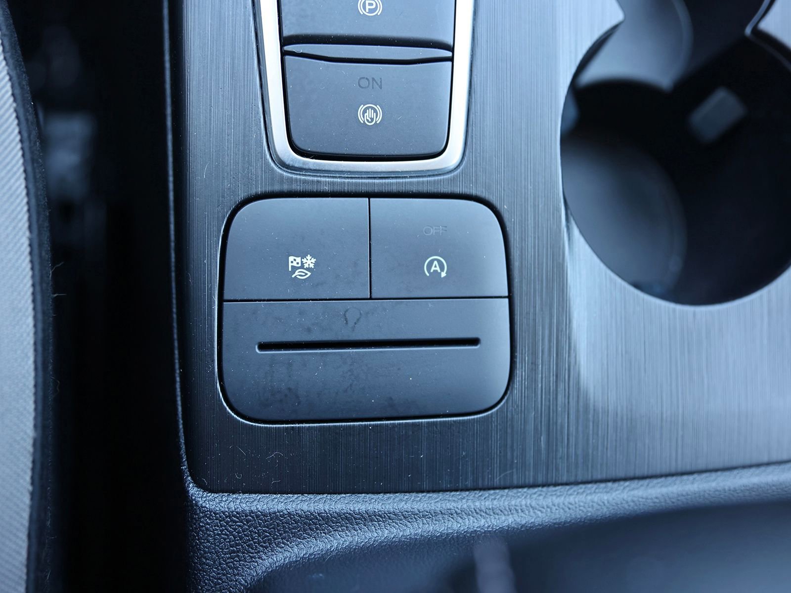 Certified 2022 Ford Escape SE w/ Cold Weather Package image 31