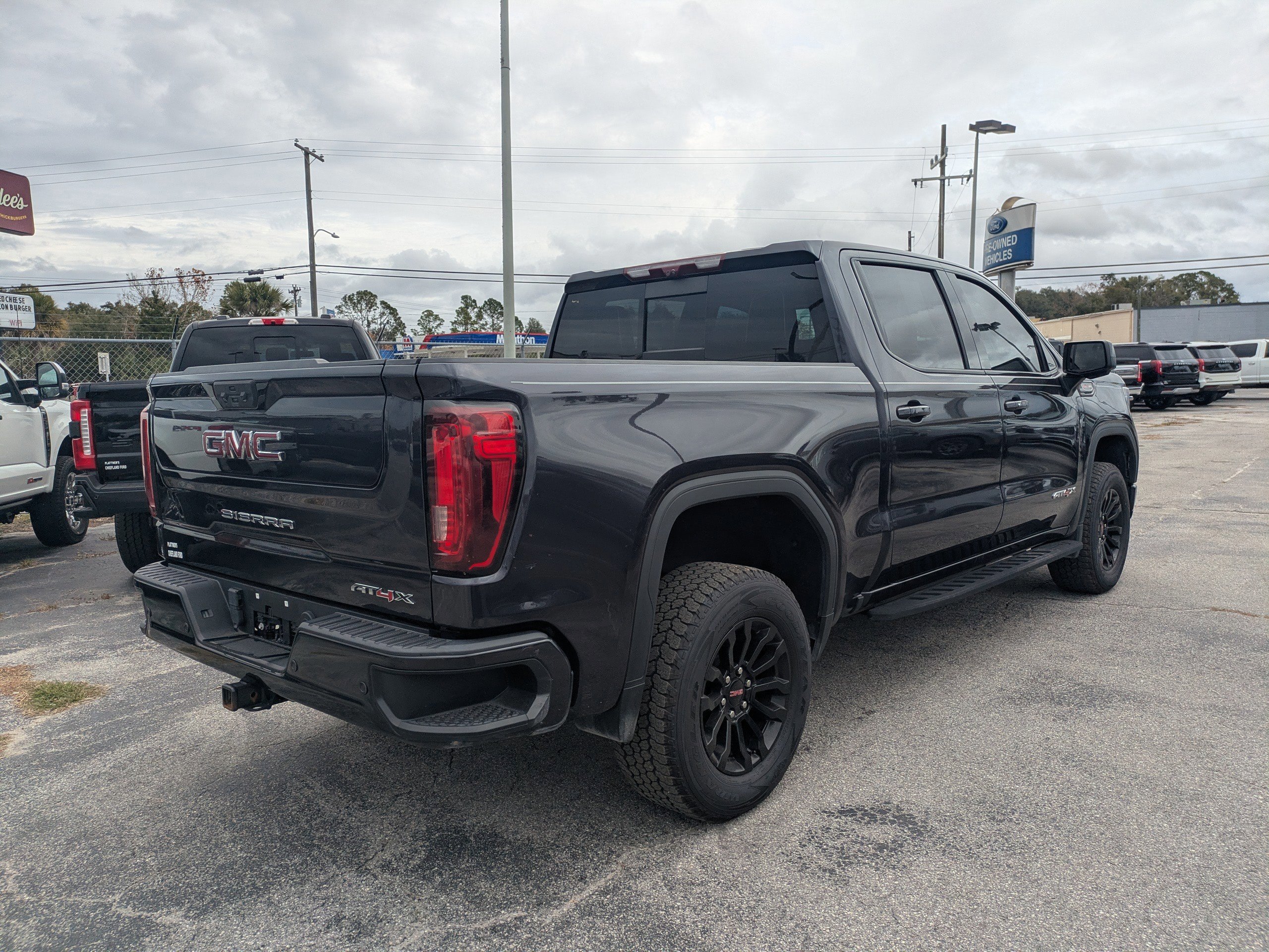 Used 2022 GMC Sierra 1500 AT4X image 6