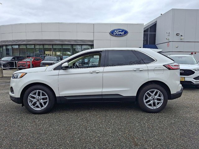 Certified 2023 Ford Edge SEL w/ Convenience Package AWD/4WD image 2