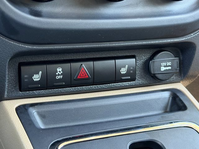 Used 2017 Jeep Patriot Latitude FWD image 19