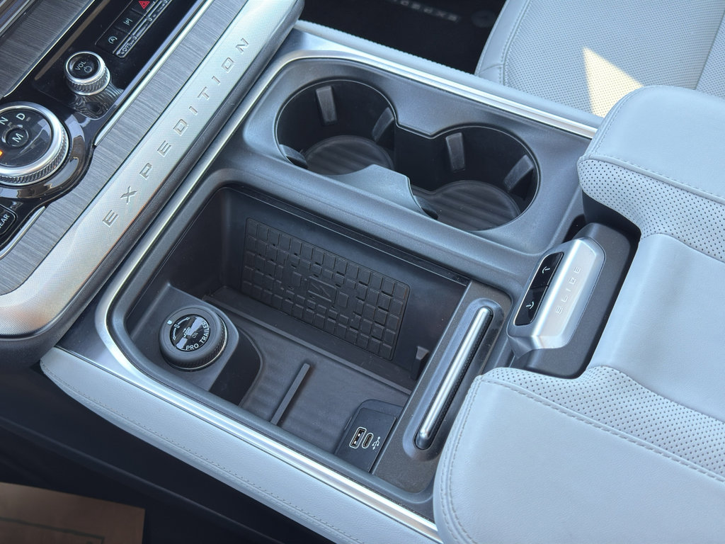 Certified 2025 Ford Expedition Max Platinum w/ Platinum Ultimate Package image 23