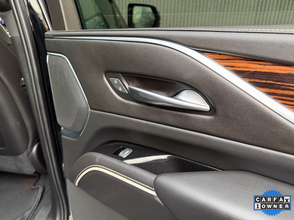 Used 2021 Cadillac Escalade Premium Luxury image 27