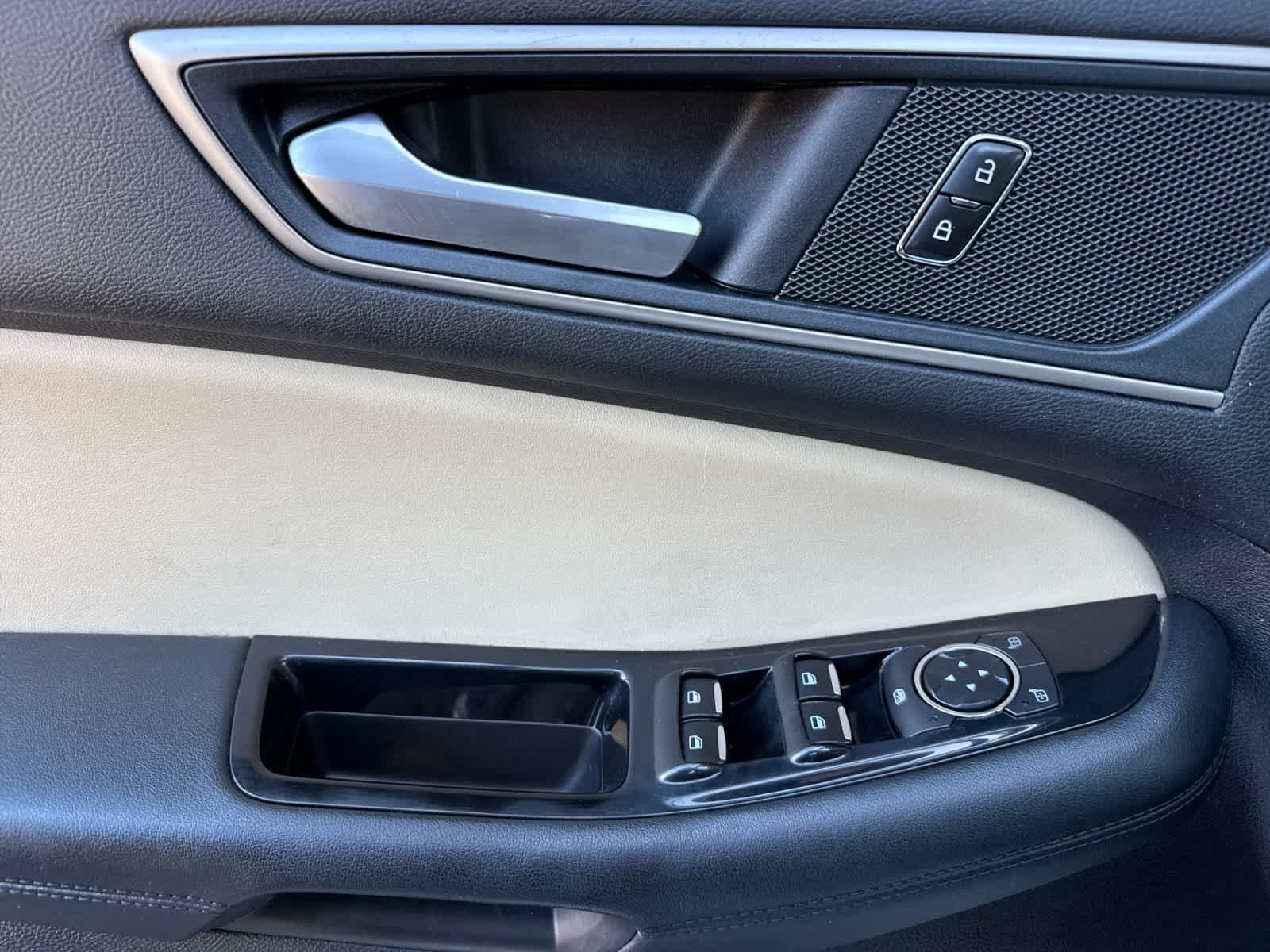 Certified 2020 Ford Edge SEL AWD/4WD image 12