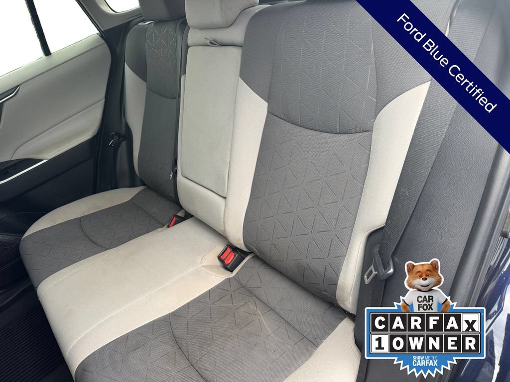 Used 2022 Toyota RAV4 XLE FWD image 18