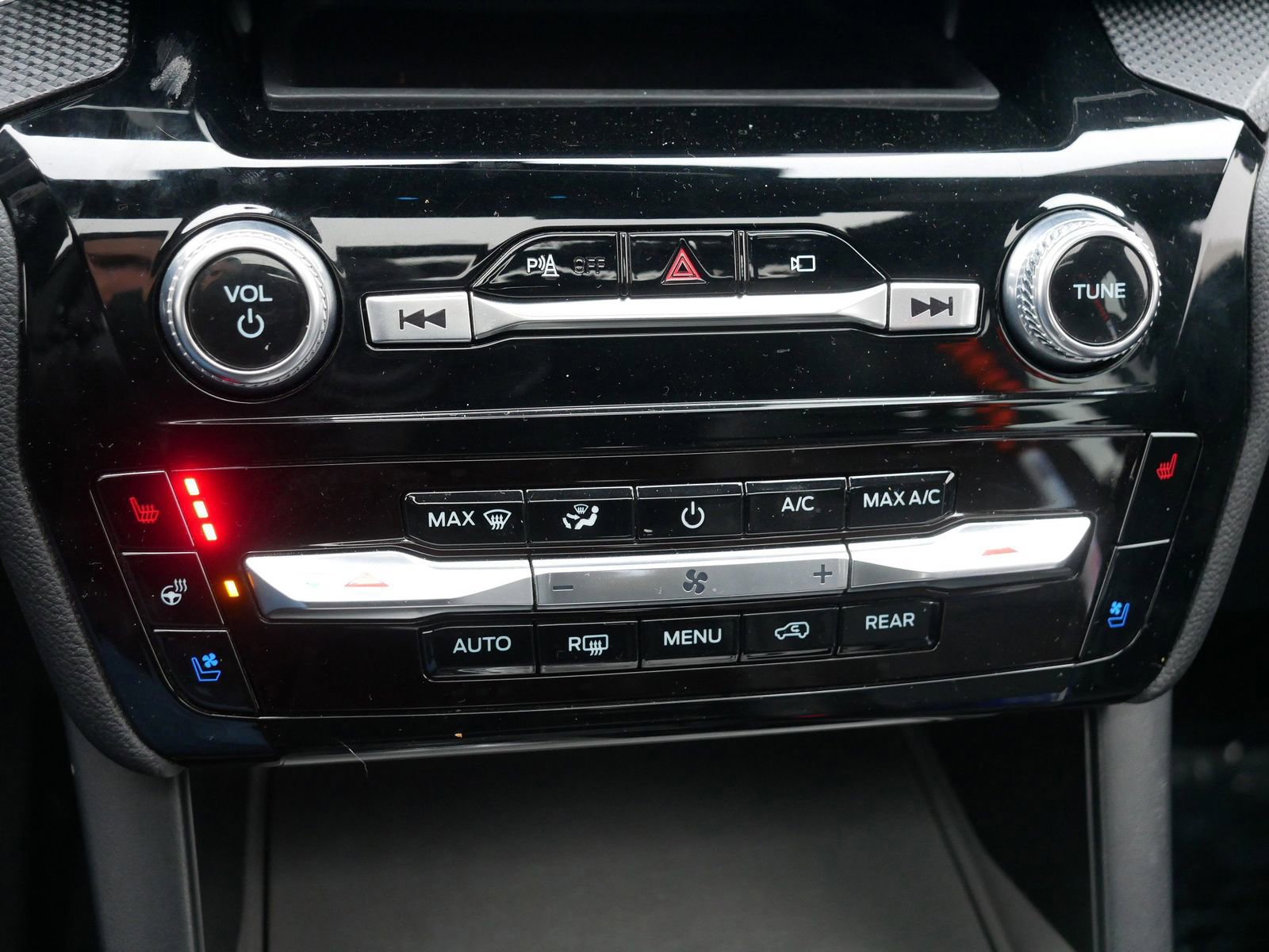 Certified 2023 Ford Explorer ST w/ Equipment Group 401A image 29