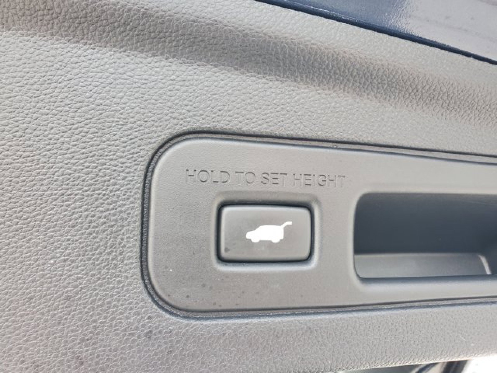 Used 2025 Acura MDX FWD w/ Technology Package image 9