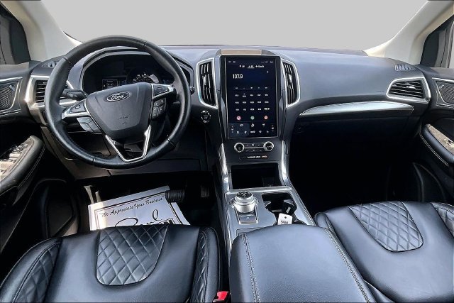 Certified 2024 Ford Edge Titanium AWD/4WD image 18