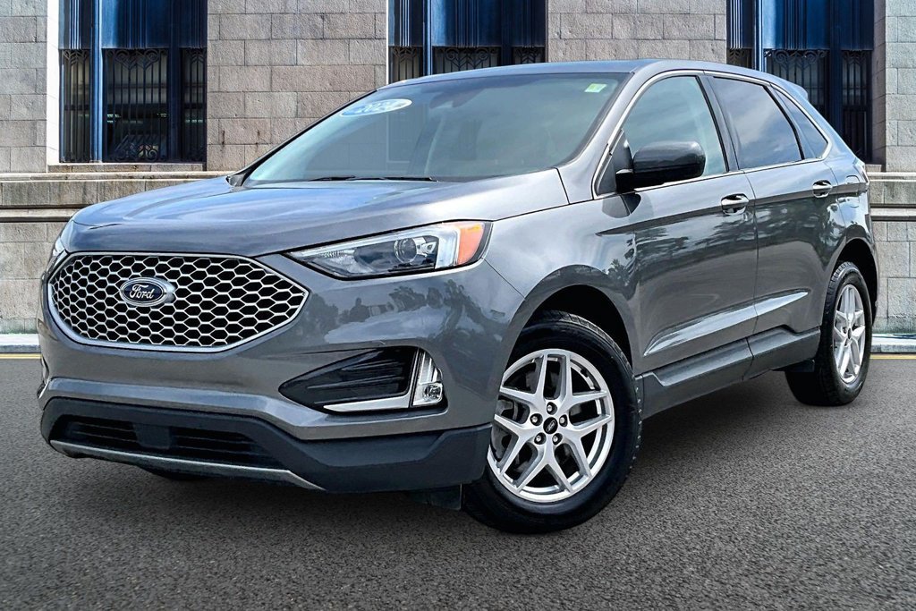 Certified 2024 Ford Edge SEL w/ Convenience Package AWD/4WD image 2