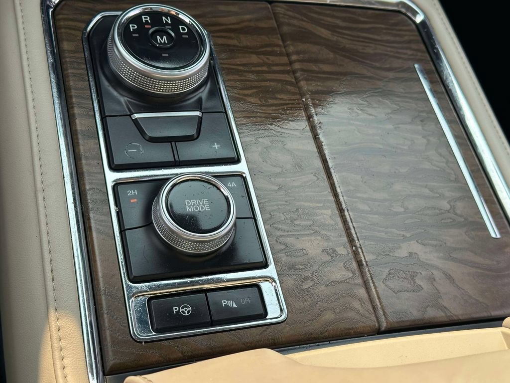 Certified 2019 Ford Expedition Max Platinum AWD/4WD image 21