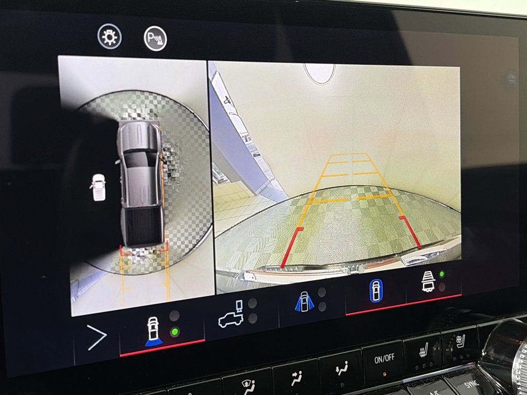 Used 2024 GMC Canyon AT4 w/ AT4 Premium Package image 20