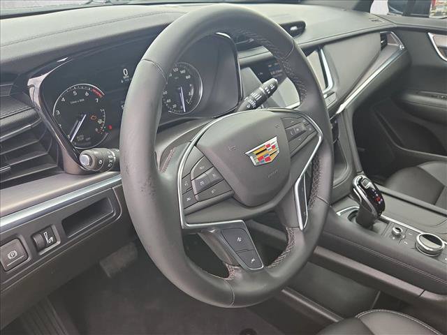 Used 2025 Cadillac XT5 Luxury FWD image 10