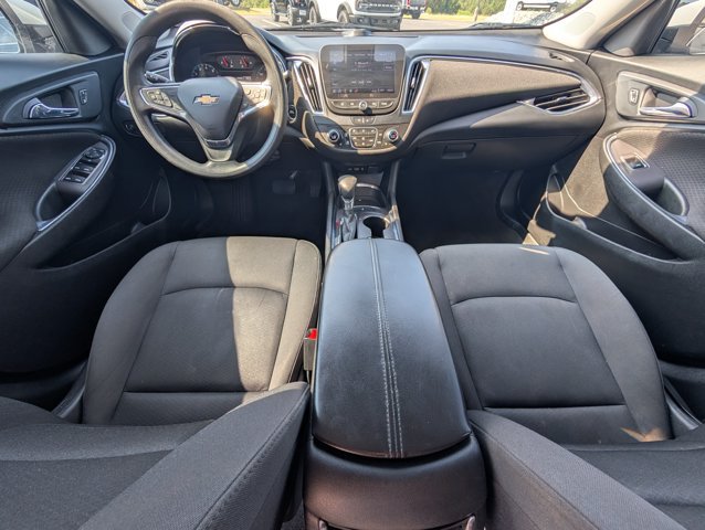 Used 2021 Chevrolet Malibu LT FWD image 25