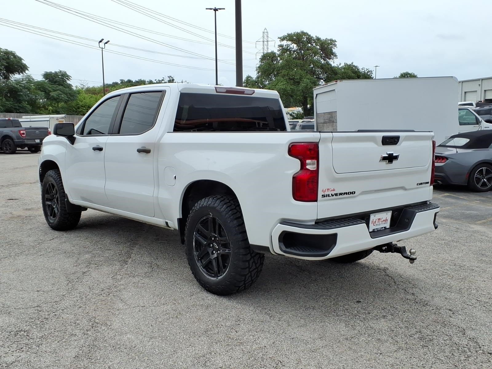 Used 2023 Chevrolet Silverado 1500 Custom w/ LPO, Dark Essentials Package RWD image 6