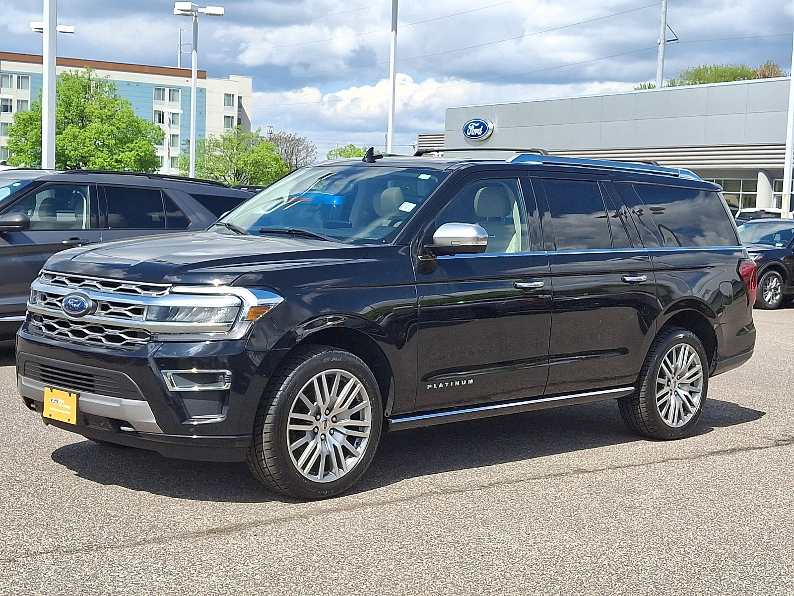 Certified 2022 Ford Expedition Max Platinum image 5