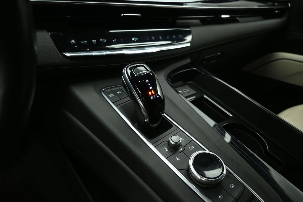 Used 2022 Cadillac Escalade Sport w/ Touring Package AWD/4WD image 18