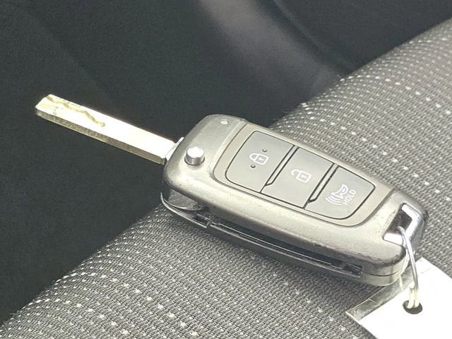 Used 2022 Hyundai Venue SE image 36