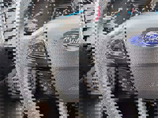 Certified 2017 Ford Escape SE w/ Equipment Group 201A image 18