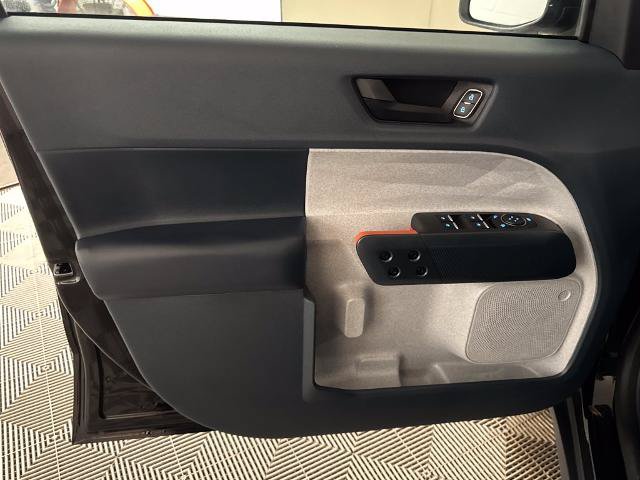 Certified 2022 Ford Maverick XLT FWD image 8
