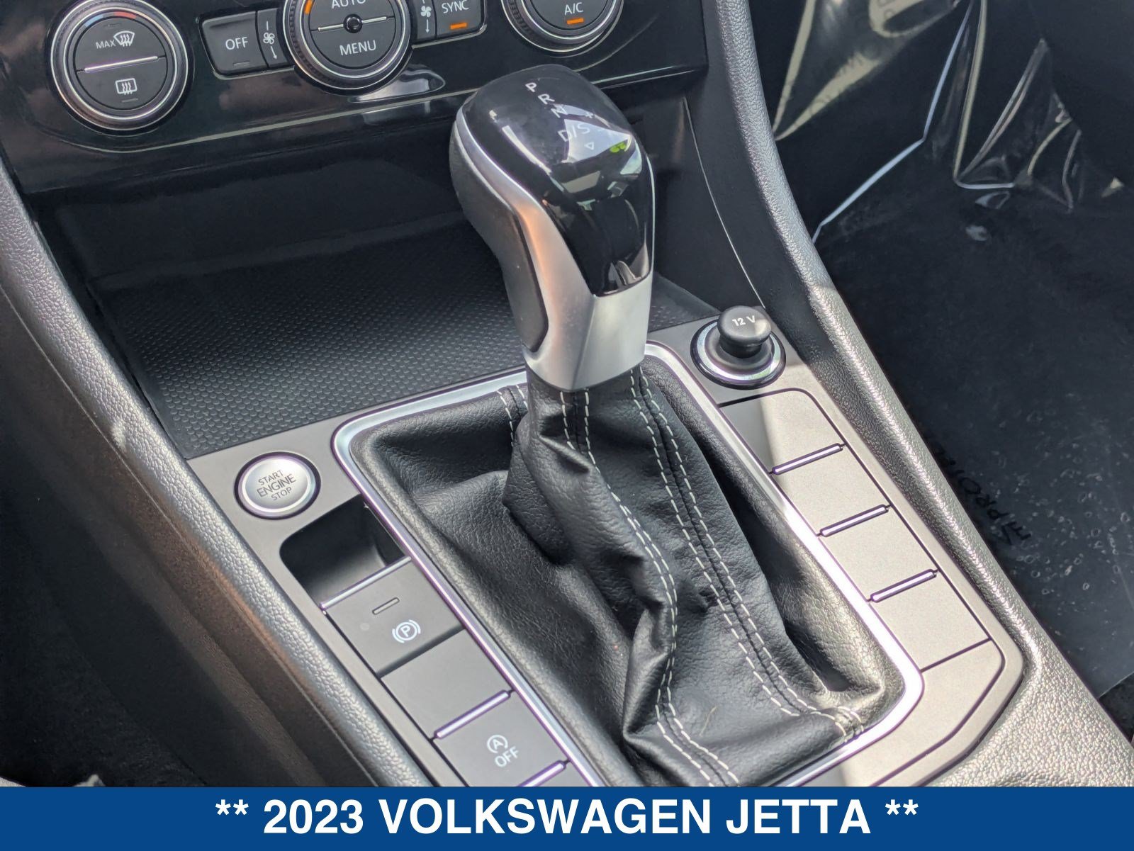 Used 2023 Volkswagen Jetta SE FWD image 32