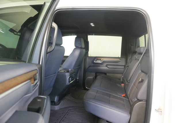 Used 2024 Chevrolet Silverado 3500 High Country w/ Technology Package AWD/4WD image 30