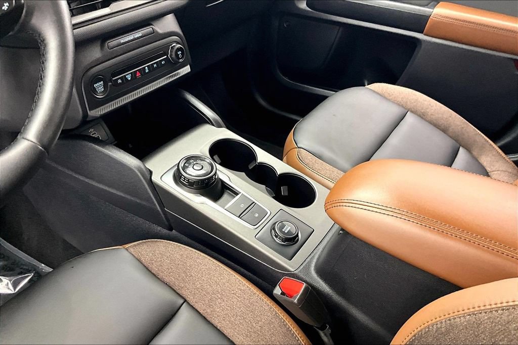 Certified 2025 Ford Bronco Sport Outer Banks w/ Outer Banks Tech Package+ AWD/4WD image 15
