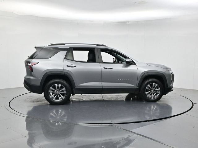 Used 2025 Chevrolet Equinox LT w/ Convenience Package II FWD image 2