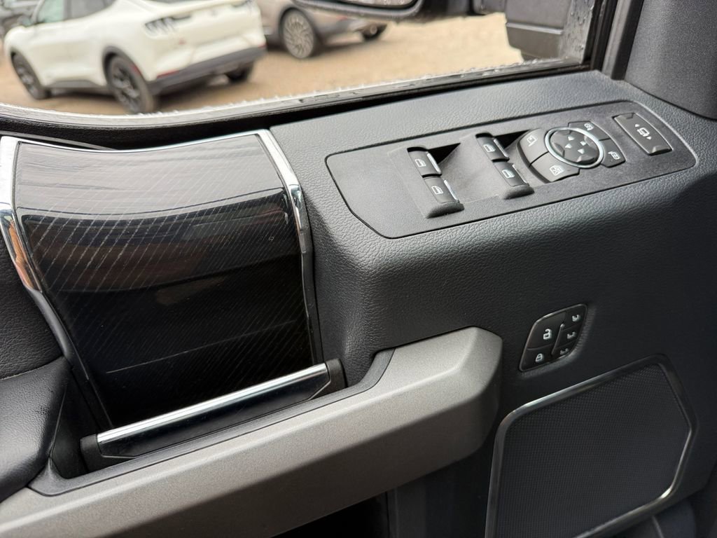 Certified 2022 Ford F350 Platinum w/ Tremor Off-Road Package image 28