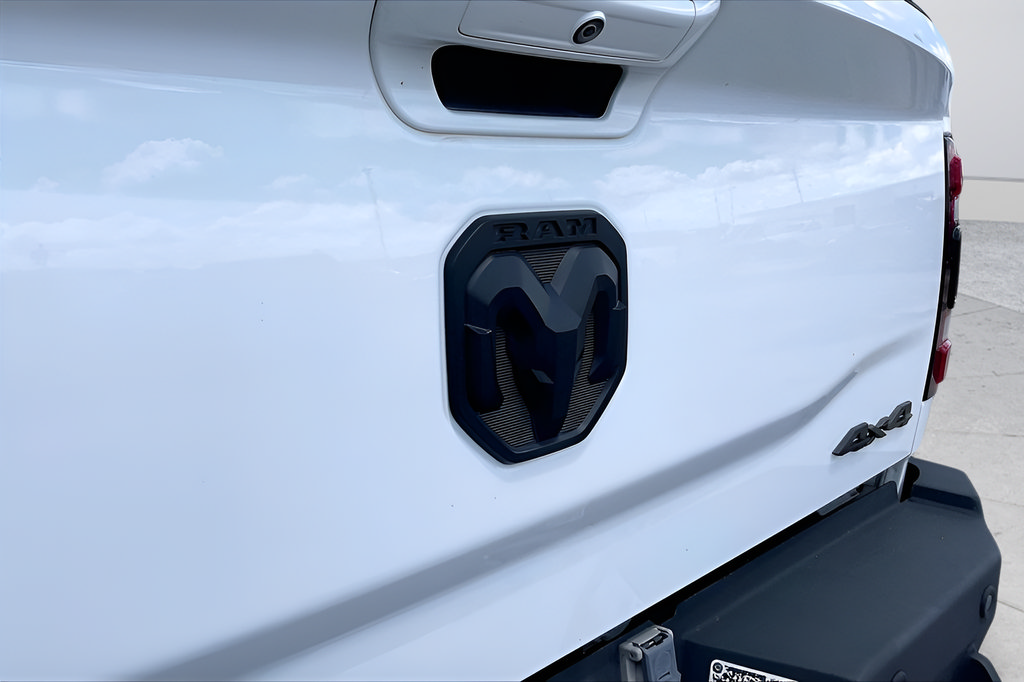 Used 2022 RAM 2500 Laramie w/ Night Edition AWD/4WD image 33
