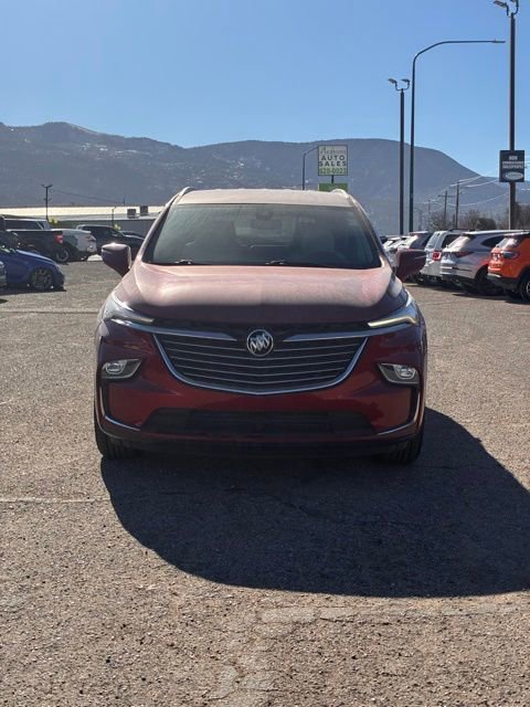 Used 2023 Buick Enclave Essence AWD/4WD image 2