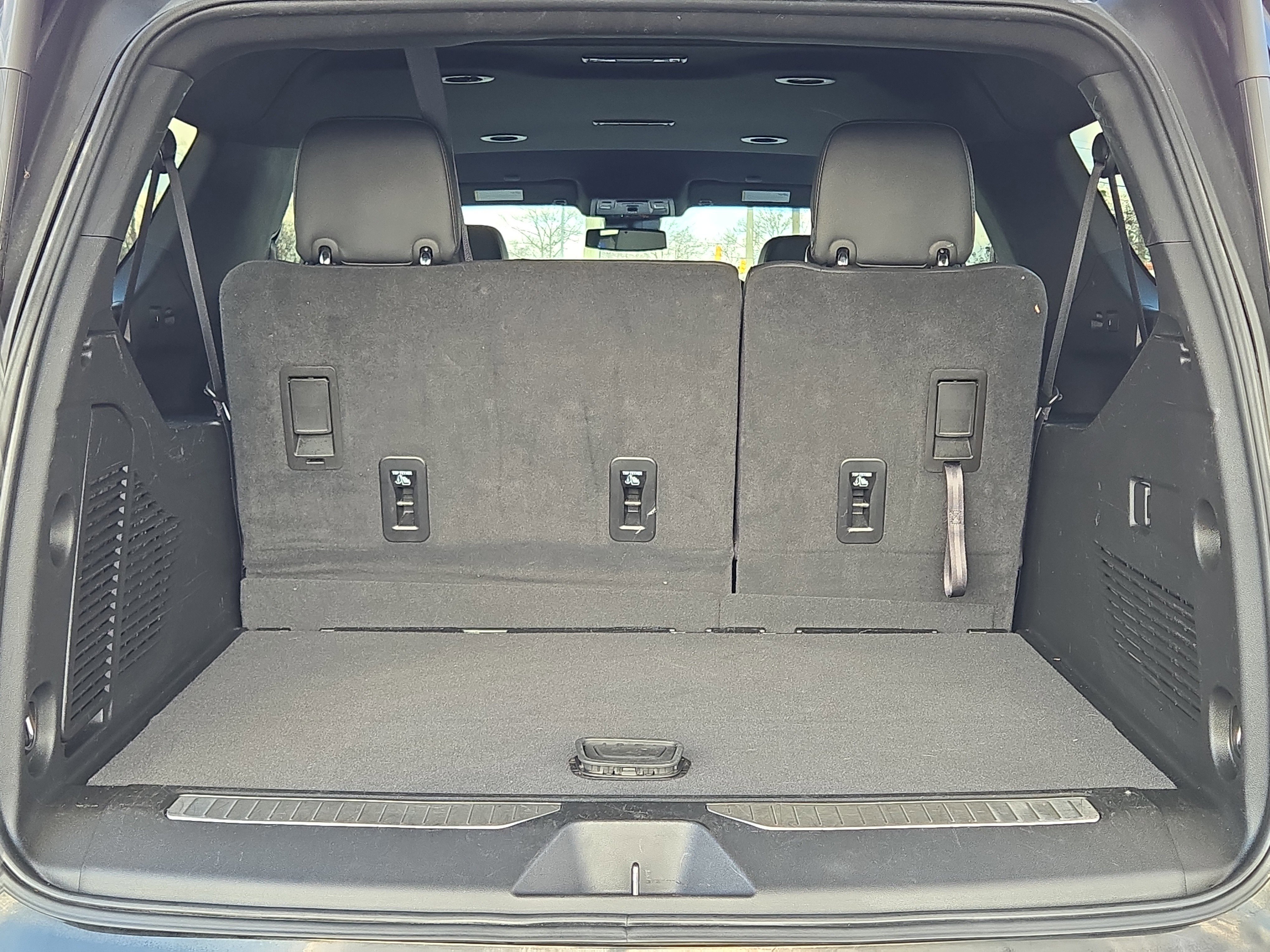 Used 2024 Chevrolet Suburban RST image 13